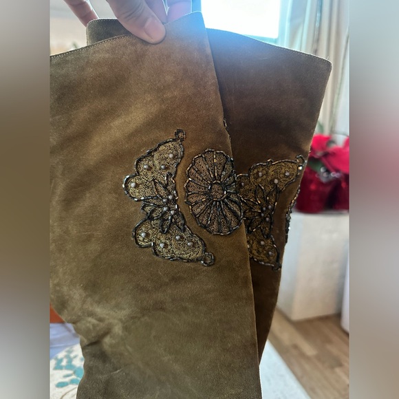 Suede boot - Picture 2 of 5